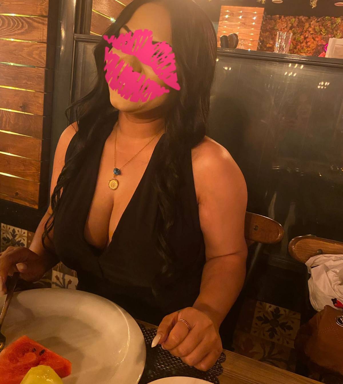 Esenyurt Escort Bayan Melisle Parlak Bir Gece Yaşayın